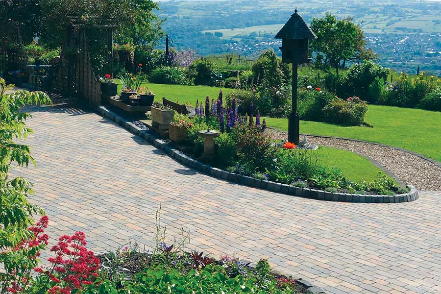 Bradstone Monksbridge block paving has a lovely weathered finish and is perfect for older properties